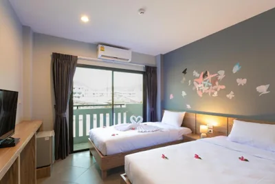Habitación Superior con dos camas — iNest Poshtel